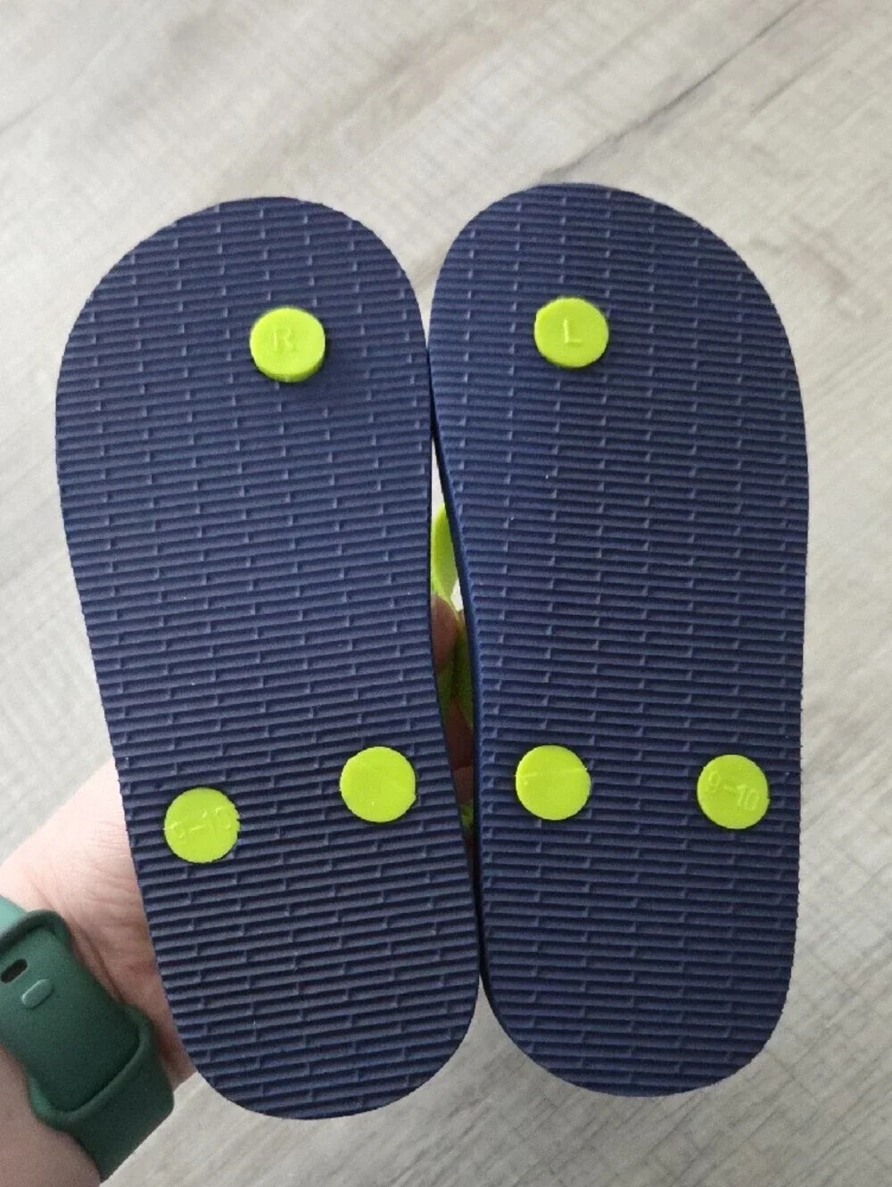 Cat & Jack Neon Green Strap Flip Flops with Jellyfish Print Size 9/10